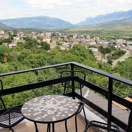 Guest House Amades Gjirokastër Exteriér fotografie