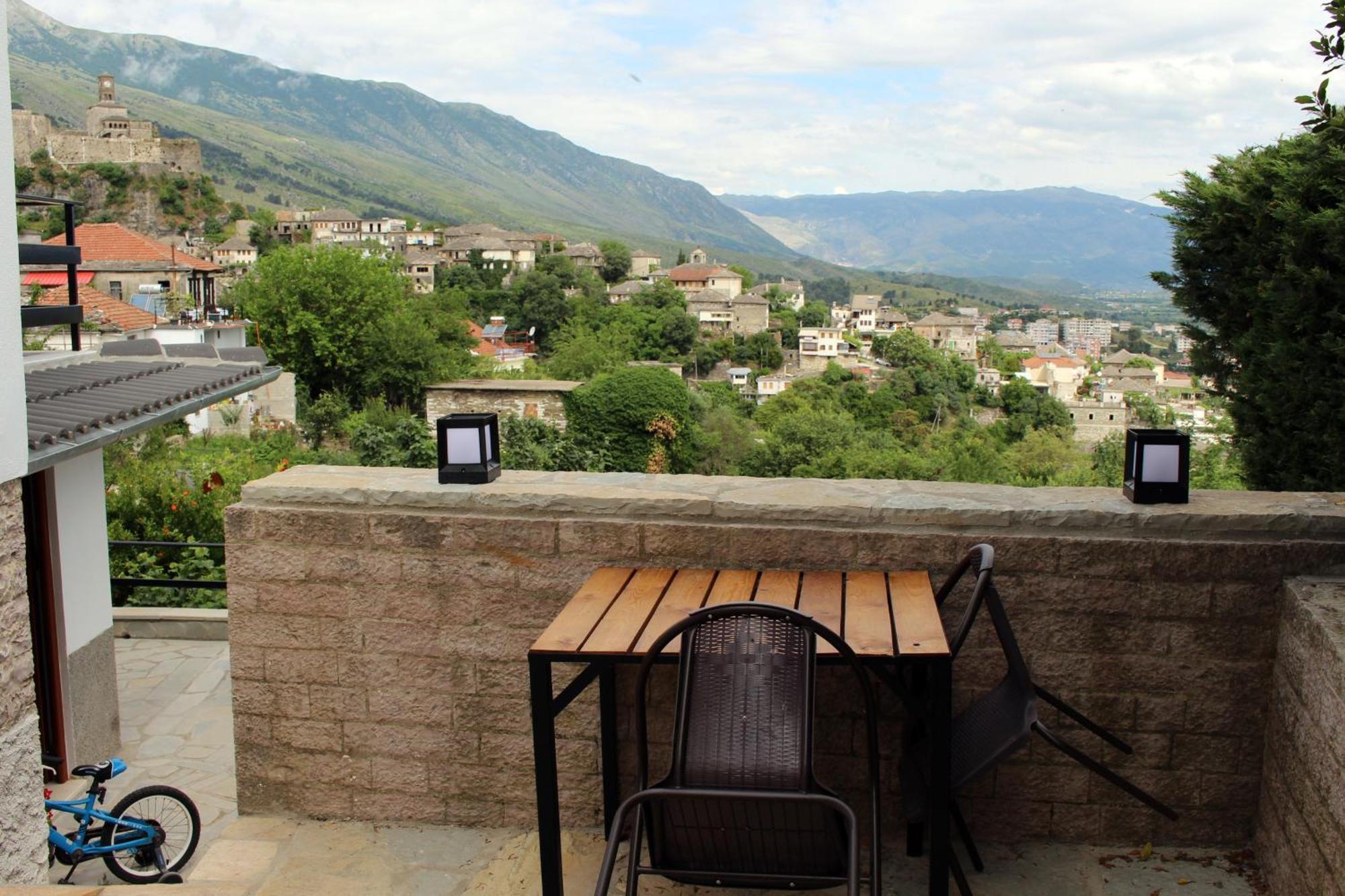 Guest House Amades Gjirokastër Exteriér fotografie