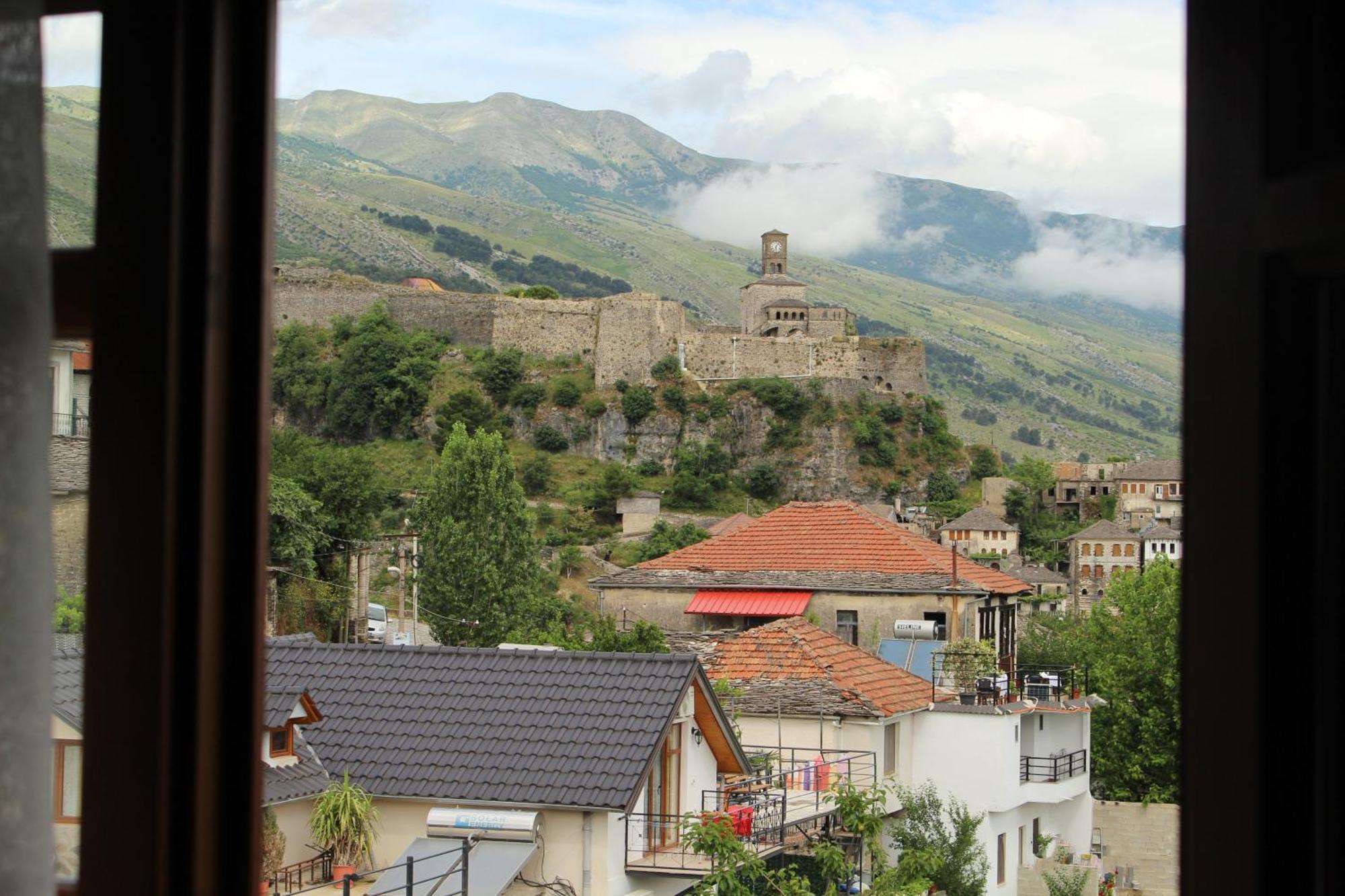 Guest House Amades Gjirokastër Exteriér fotografie
