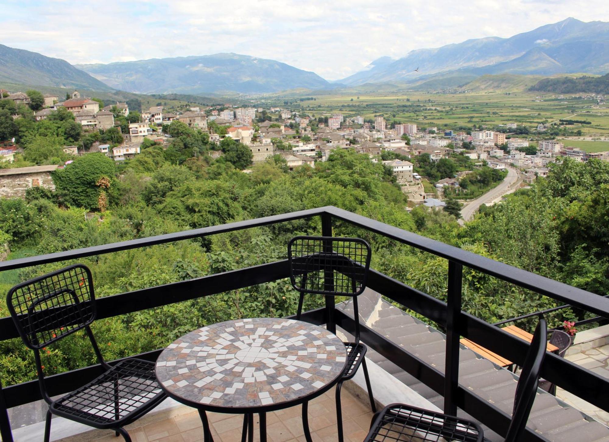 Guest House Amades Gjirokastër Exteriér fotografie