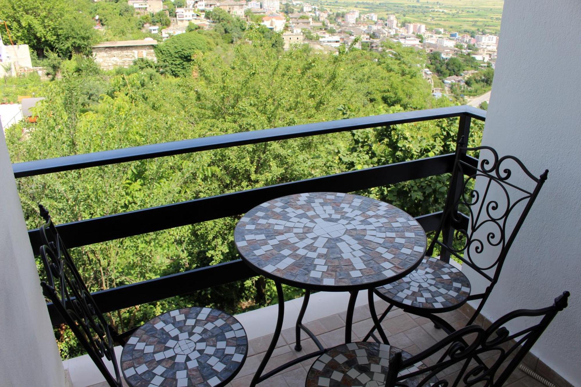Guest House Amades Gjirokastër Exteriér fotografie